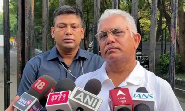 দিলীপ ঘোষ