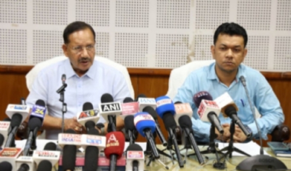 সাংবাদিক সম্মেলনে রাজ্য নির্বাচন কমিশনার