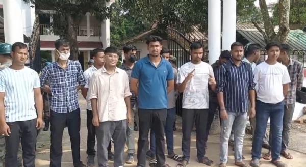 চাকরিপ্রার্থীদের বিক্ষোভ চাকরিপ্রার্থীদের বিক্ষোভ