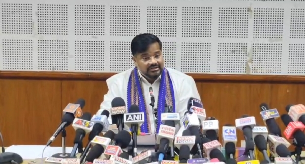 মন্ত্রী সুশান্ত চৌধুরী