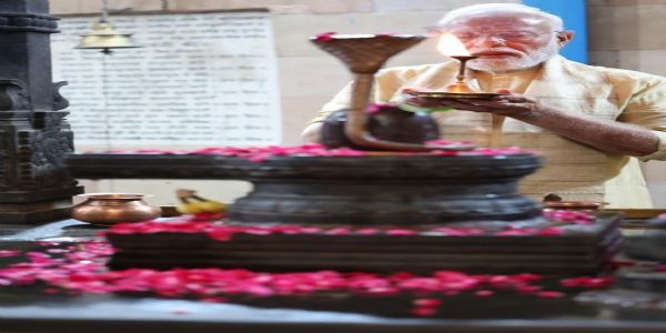 সরোজিনী নগরের বিনায়ক মন্দিরে পুজো দিলেন প্রধানমন্ত্রী মোদী