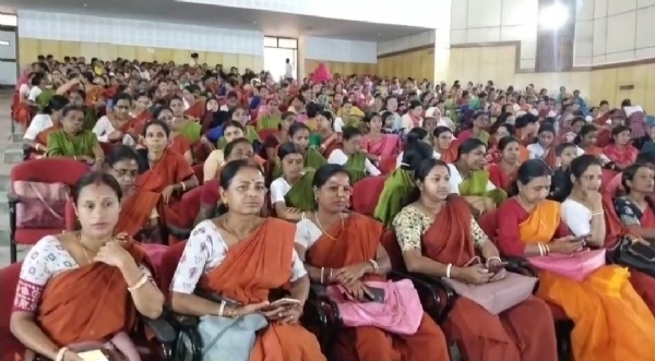 অঙ্গনওয়াড়ি কর্মীদের সভা অঙ্গনওয়াড়ি কর্মীদের সভা