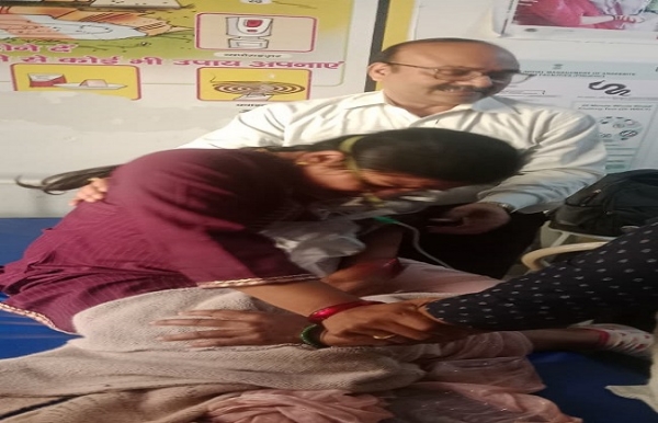 ইউপি–র বোর্ড পরীক্ষা চলাকালীন অসুস্থ স্ট্যাটিক ম্যাজিস্ট্রেট ও কক্ষ পরিদর্শক, ভর্তি হাসপাতালে