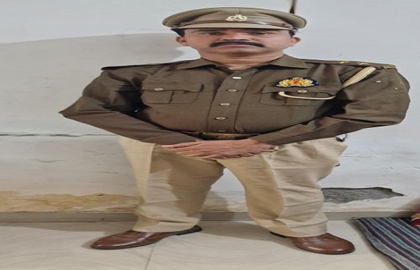 কানপুরে চাকরি দেওয়ার নাম করে প্রতারণা, গ্রেফতার ভুয়ো পুলিশ আধিকারিক কানপুরে চাকরি দেওয়ার নাম করে প্রতারণা, গ্রেফতার ভুয়ো পুলিশ আধিকারিক