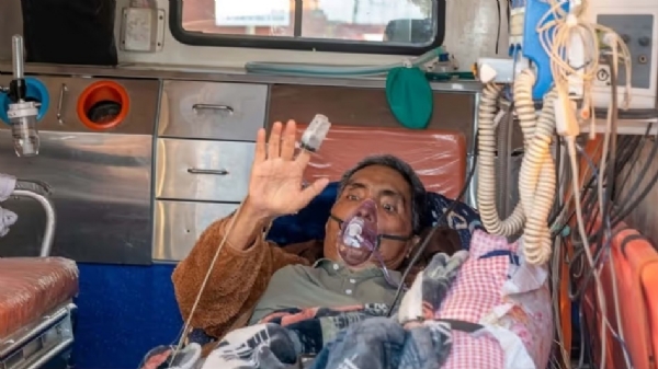 এয়ার অ্যাম্বুলেন্সে গুরগাঁওয়ের পথে বিজেপি বিধায়ক ভুংজাগিন ভালতে (ফাইল ফটো) এয়ার অ্যাম্বুলেন্সে গুরগাঁওয়ের পথে বিজেপি বিধায়ক ভুংজাগিন ভালতে (ফাইল ফটো)