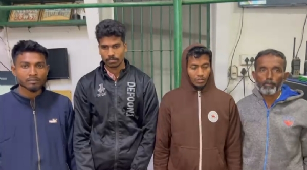 বাংলাদেশি নাগরিক আটক