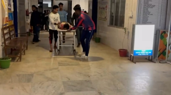 গুলিবিদ্ধ ব্যক্তি হাসপাতালে গুলিবিদ্ধ ব্যক্তি হাসপাতালে