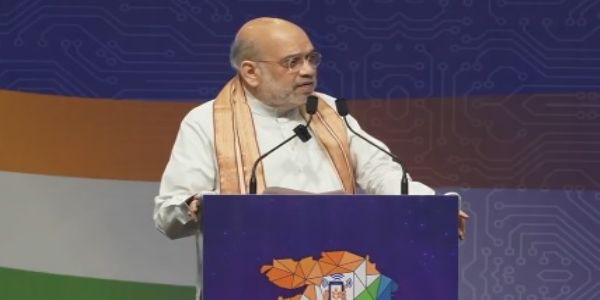 ভারত ট্যাক্সি চালকদের সঙ্গে মতবিনিময় কেন্দ্রীয় স্বরাষ্ট্রমন্ত্রী অমিত শাহ-র