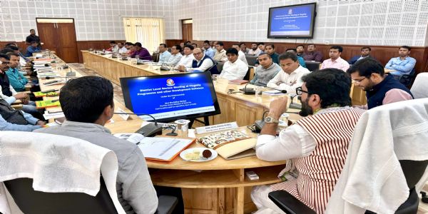 খোয়াইয়ে উন্নয়নমূলক প্রকল্পের অগ্রগতি পর্যালোচনায় কেন্দ্রীয় প্রতিমন্ত্রী মুরলীধর মহল