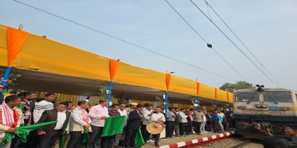 অসমের বিভিন্ন স্টেশনে ১৯টি ট্রেনের অতিরিক্ত স্টপেজ চালু এনএফ রেলের