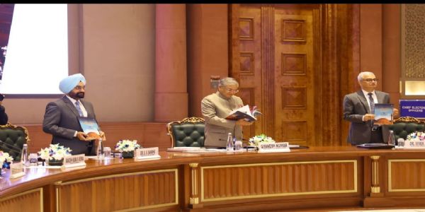 প্রকাশিত হল নির্বাচন কমিশনের সংকলন ‘আ কনফ্লুয়েন্স অন ডেমোক্রাসি