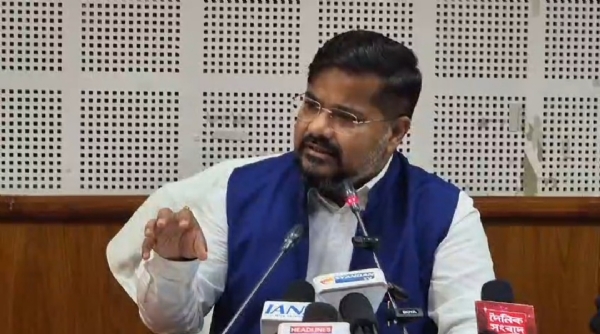 সাংবাদিক সম্মেলনে মন্ত্রী সুশান্ত চৌধুরী