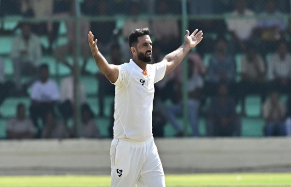 ২০২৫-২৬ মরসুমে রঞ্জি ট্রফির সর্বোচ্চ উইকেট শিকারী হলেন আকিব নবী