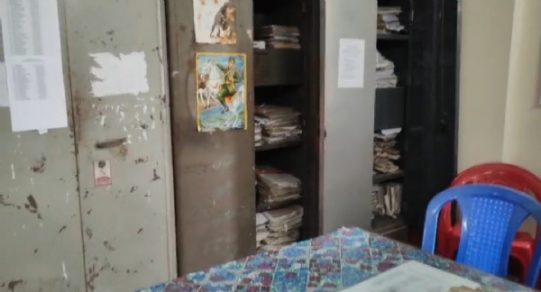 স্কুলে দুঃসাহসিক চুরি স্কুলে দুঃসাহসিক চুরি