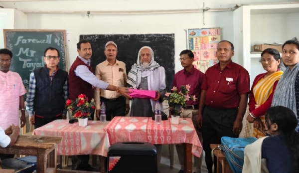 অ্যারাবিক শিক্ষক তৈয়বুর রহমানকে বিদায় সংবর্ধনা অ্যারাবিক শিক্ষক তৈয়বুর রহমানকে বিদায় সংবর্ধনা