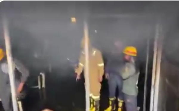 উত্তর প্রদেশের মৈনপুরীতে ভয়াবহ অগ্নিকাণ্ড, ভস্মীভূত ক্লিনিক ও গুদাম উত্তর প্রদেশের মৈনপুরীতে ভয়াবহ অগ্নিকাণ্ড, ভস্মীভূত ক্লিনিক ও গুদাম