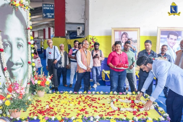 ইডেন গার্ডেন্সে রক্তদানে উৎসাহ দিতে সৌরভ