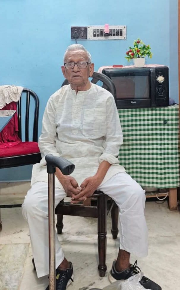 বর্ষীয়ান সাংবাদিক নিরঞ্জন হালদার প্রয়াত