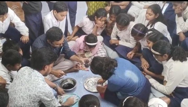 ভেষজ আবির