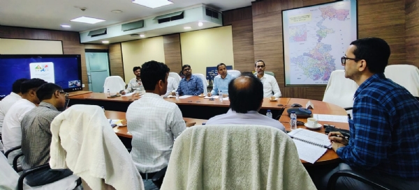 ভোটব্যবস্থা খতিয়ে দেখতে কলকাতায় ভোটকর্তাদের বৈঠক ভোটব্যবস্থা খতিয়ে দেখতে কলকাতায় ভোটকর্তাদের বৈঠক