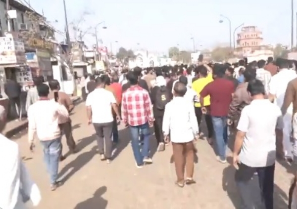 খামেনেইয়ের মৃত্যুতে লখনউতেও বিক্ষোভ, ট্রাম্পকে তীব্র ভৎসর্না খামেনেইয়ের মৃত্যুতে লখনউতেও বিক্ষোভ, ট্রাম্পকে তীব্র ভৎসর্না