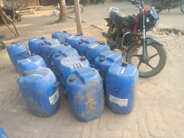 উগ্রবাদ–প্রভাবিত দানিয়ান জঙ্গলে পুলিশের বড় অভিযান, ৭৫০ লিটার দেশি মদ উদ্ধার উগ্রবাদ–প্রভাবিত দানিয়ান জঙ্গলে পুলিশের বড় অভিযান, ৭৫০ লিটার দেশি মদ উদ্ধার