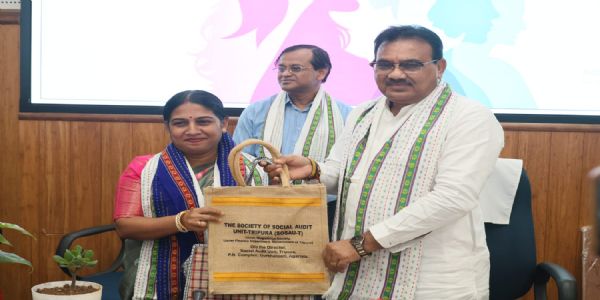 নারী দিবসে ত্রিপুরায় ক্ষুদ্র সঞ্চয়ে সফল মহিলা এজেন্টদের সংবর্ধনা