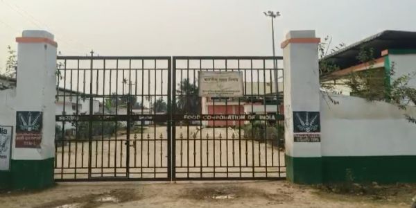 ধর্মনগরে এফসিআই গুদামে হামলার অভিযোগে দুই ট্রাক নিষিদ্ধ ও চার শ্রমিক বহিষ্কার