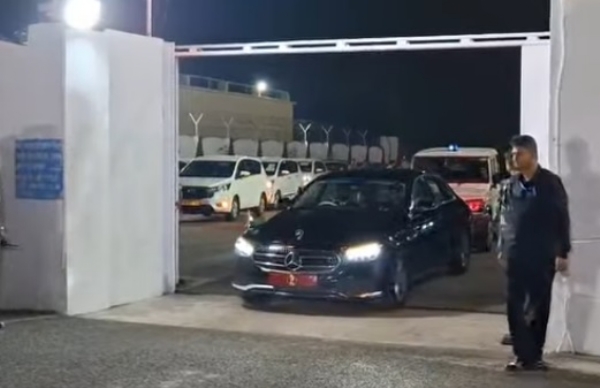 কলকাতায় এলেন নতুন রাজ্যপাল রবি, আগামীকাল শপথগ্রহণ