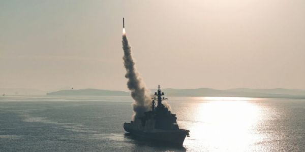 পূর্ব এশিয়ায় দানা বাঁধছে উত্তেজনা, আধুনিক যুদ্ধজাহাজ থেকে শক্তিশালী ক্রুজ মিসাইল ছুঁড়ল উত্তর কোরিয়া