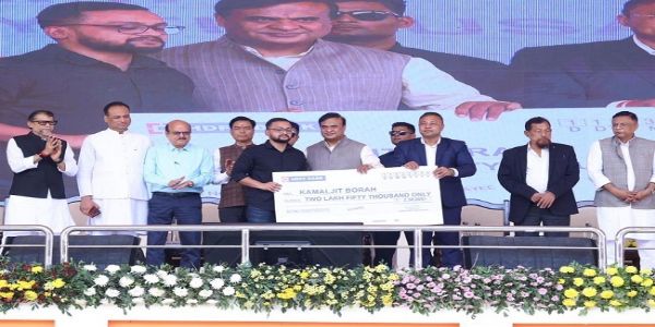 গুয়াহাটিতে ‘মুখ্যমন্ত্রীর আত্মনির্ভর অসম অভিযান ১.০’-এর দ্বিতীয় কিস্তির টাকা বিতরণ হিমন্তবিশ্বের