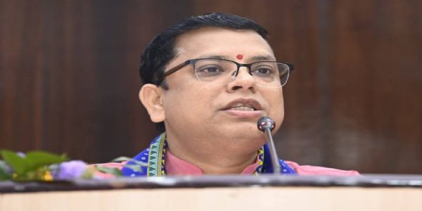 নির্মাণ শ্রমিকদের সুবিধা পৌঁছে দিতে জনপ্রতিনিধিদের উদ্যোগের আহ্বান শ্রমমন্ত্রীর