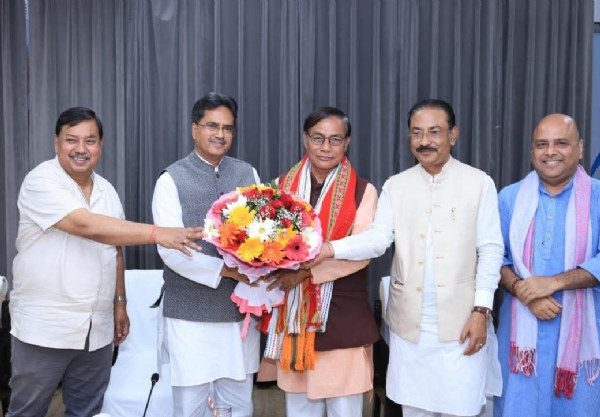 রামপদ জমাতিয়াকে শুভেচ্ছা