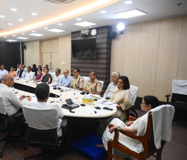 এল পি জি - মুখ্যমন্ত্রীর পৌরহিত্যে নবান্নে বৈঠক