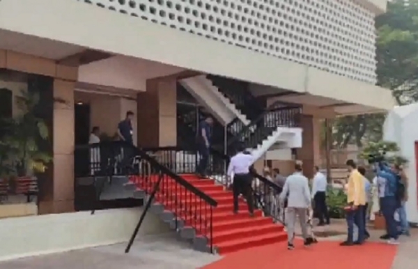 মহারাষ্ট্র বিধান ভবনে বোমাতঙ্ক! তল্লাশি চালালো পুলিশ