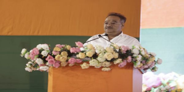 মমতার ‘বিভাজনমূলক রাজনীতিকে’ কটাক্ষ শমীকের