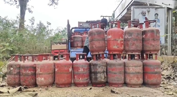 কুমারঘাটে গ্যাসের সংকট