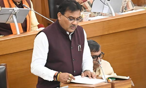 বাজেট অধিবেশনে বক্তব্য রাখেন অর্থমন্ত্রী