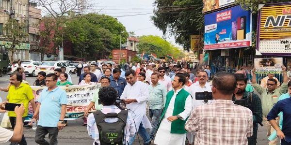 পার্ক সার্কাস মোড়ে কংগ্রেসের বিক্ষোভ প্রদর্শন