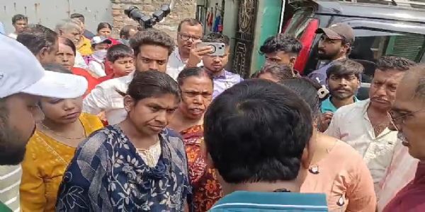 প্রচারের প্রথম দিনেই ক্ষোভের মুখে বালির তৃণমূল প্রার্থী কৈলাশ মিশ্র