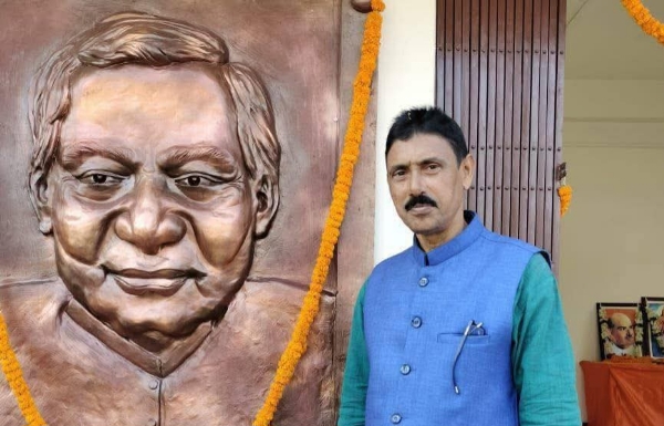 বিজেপি প্রার্থী জহর চক্রবর্তী