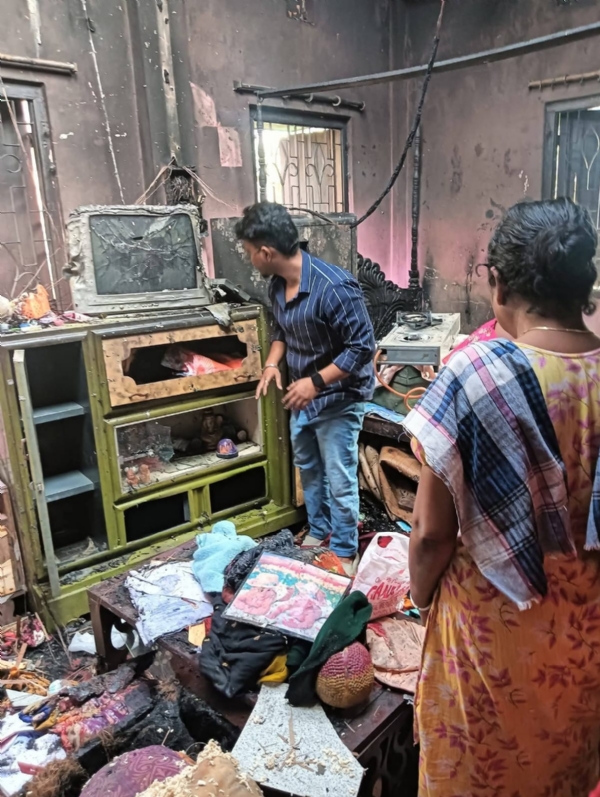 বিলোনিয়ায় অগ্নিকাণ্ড