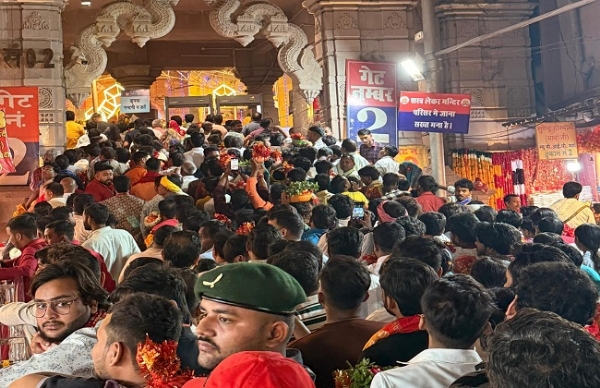 চৈত্র নবরাত্রির শুরুতেই ভক্তের ঢল, ‘জয় মা’ ধ্বনিতে মুখর বিন্ধ্যধাম