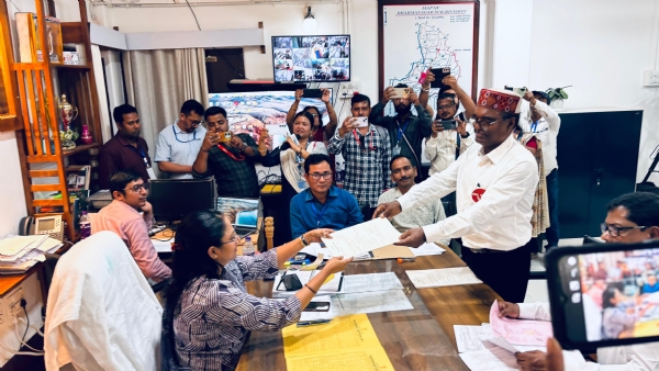 বামফ্রন্ট প্রার্থীর মনোনয়ন দাখিল