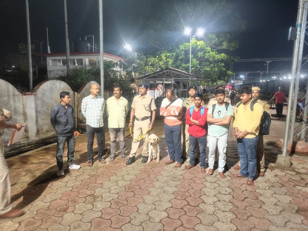 নেশা সামগ্রী সহ গ্রেফতার চার