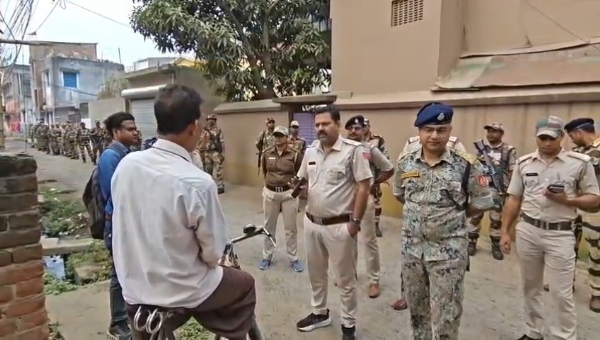 কেন্দ্রীয় বাহিনী রুট মার্চ