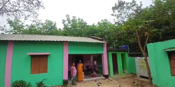 এক শিক্ষিকায় দুই অঙ্গনওয়াড়ি! মধুচরণ পাড়ায় শিশু শিক্ষায় চরম বিপর্যয়