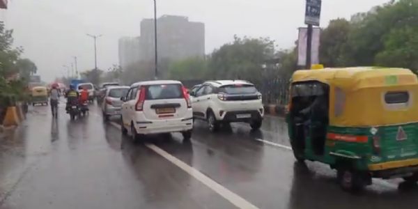 উত্তরাখণ্ডে বৃষ্টি ও তুষারপাত, বাড়ল শীত; একাধিক জেলায় কমলা সতর্কতা