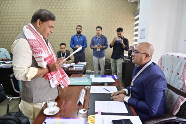 মনোনয়নপত্ৰ পেশ জালুকবাড়ির বিজেপি-প্রার্থী হিমন্তবিশ্ব শৰ্মার