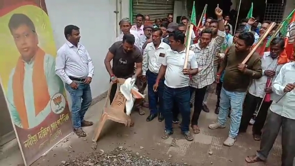 প্রার্থী বদল বিক্ষোভ